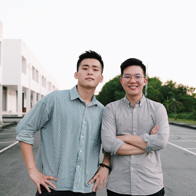 TwoDudes 狠搞鬼 Logo