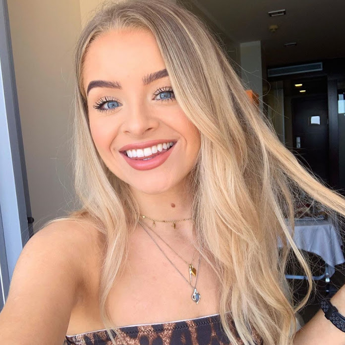 sophdoeslife Net Worth & Earnings (2025)