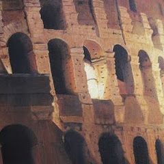 ER ROMANO DER COLOSSEO