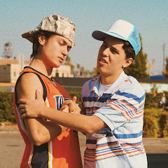 LIFE OF LUKE AND KELLY net worth