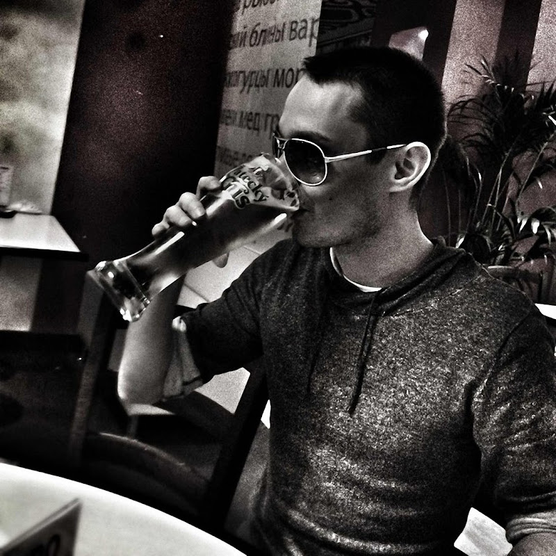 Виталик Лакостин Logo