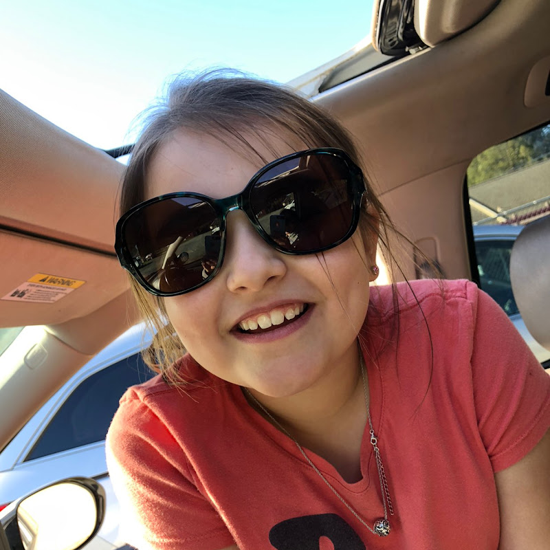 Naomi Grace Makes