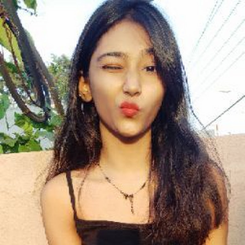 THEEE BROWN GIRL