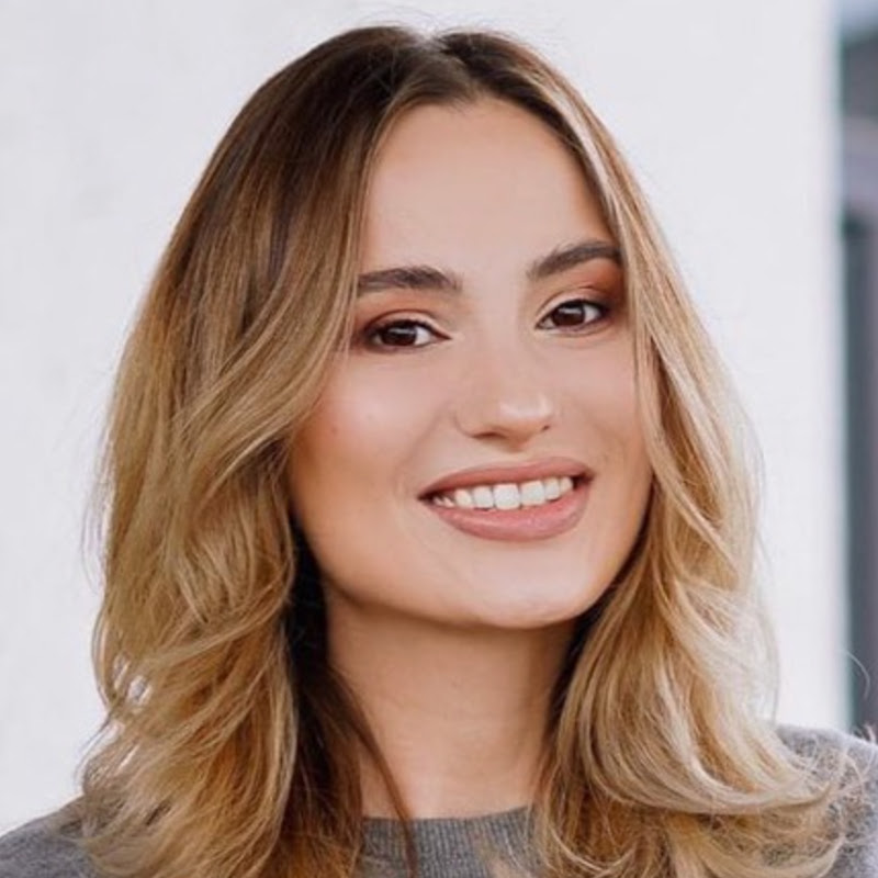 Jasmine Ryakhovskaya Logo