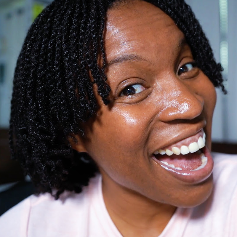 Speak English With Tiffani Logo