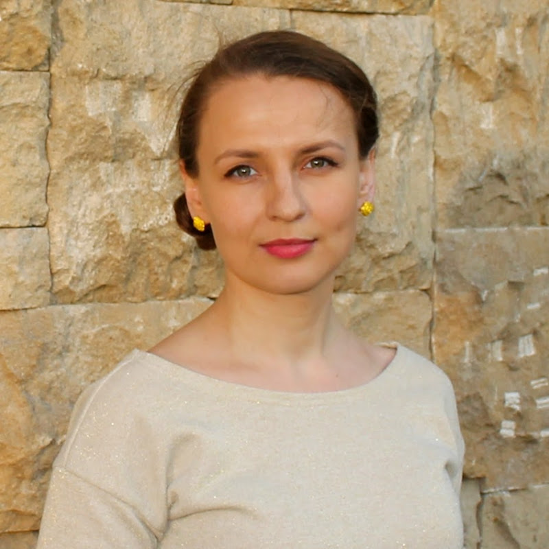 Simona Liubimova Logo