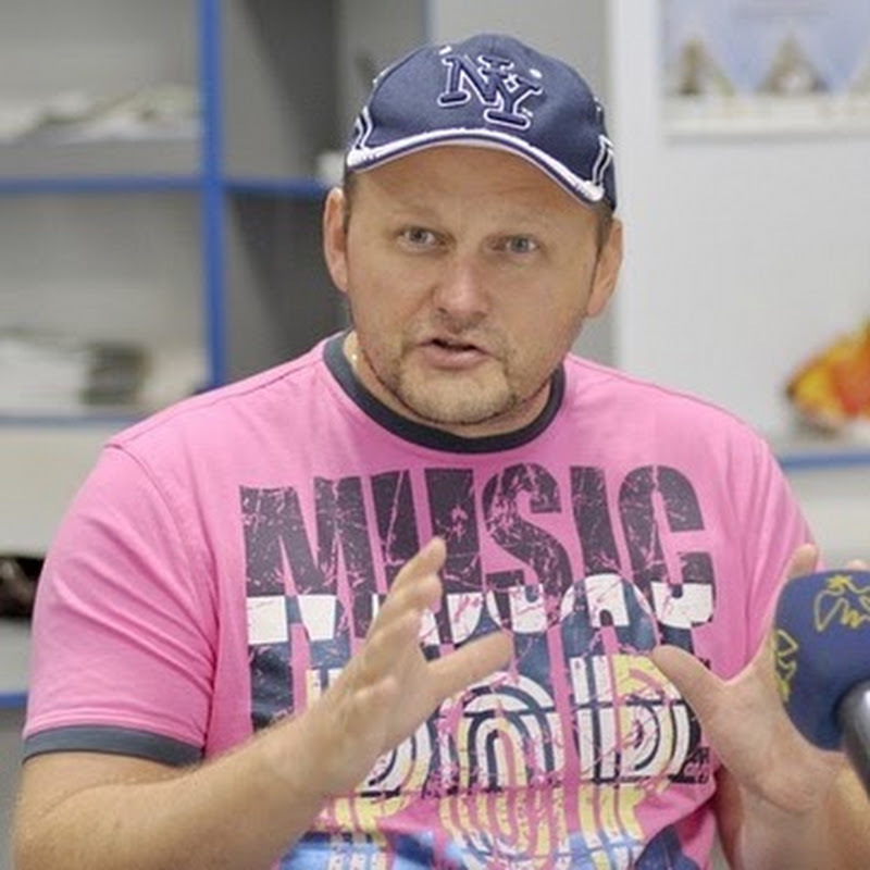 Роман Калин