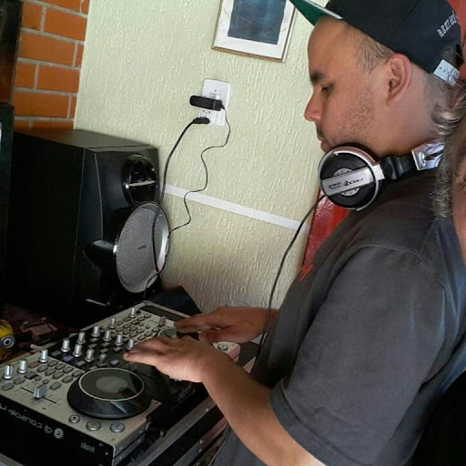 Froidyk DJ