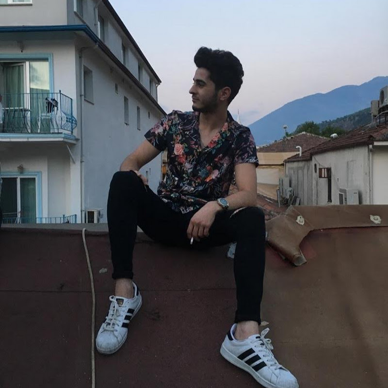 Emre aytar