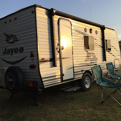 家無しキャンピングトレーラー生活