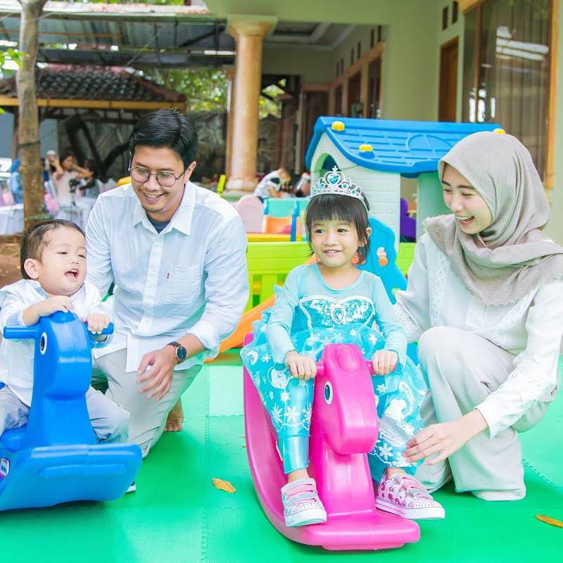 Nala Saddam Family
