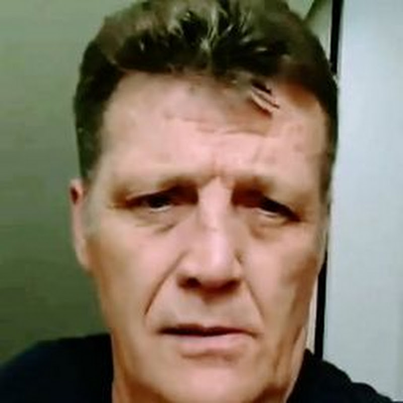 Barry Wallace (Wayne)