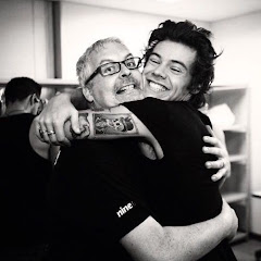 harryspaintehdnails