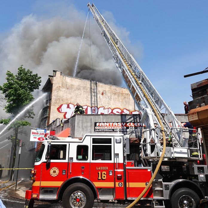 Aaron Mott Net Worth & Earnings (2026)