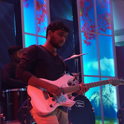Suvi Dharshan photo