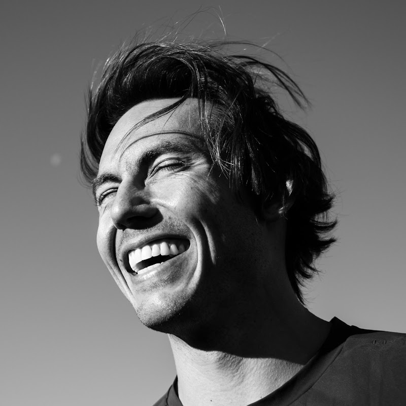 Dark Horse Rowing Logo