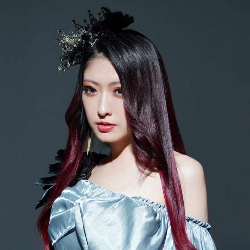 Maki Oyamaのサムネイル