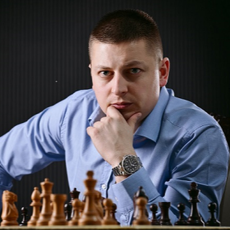 Miodrag Perunovic Logo