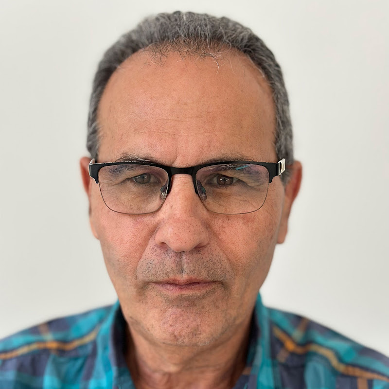 Zeev Barnoy