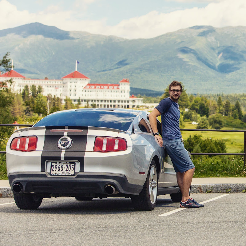 Not-So-Handy Car Guy Logo