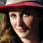 Czm3CxmtLNc-channel-avatar-Erika Kulnys