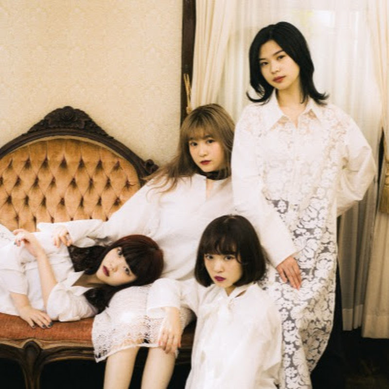 GIRLFRIENDのサムネイル