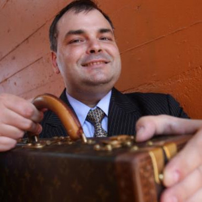 ArchieLuxuryLivestream