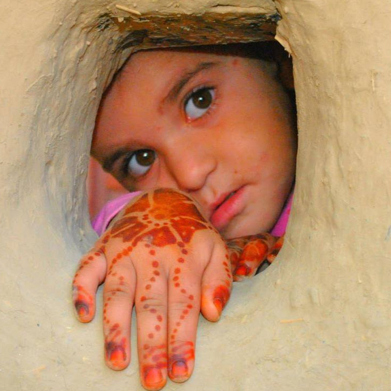 Towards Light د رنڑا پہ لور