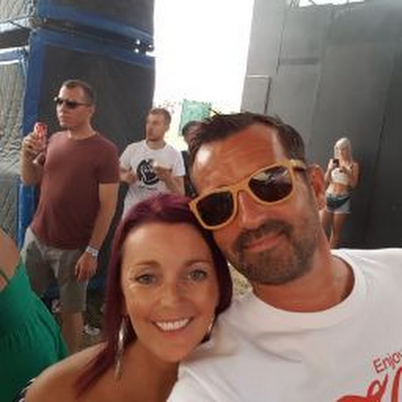Tony and Julie Knipe