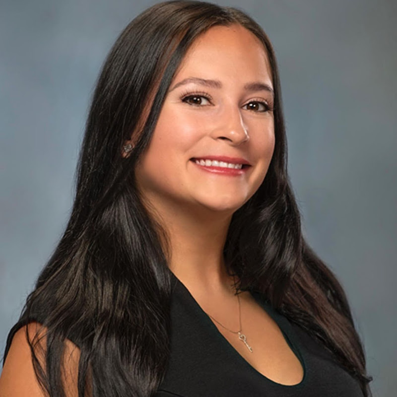 Shanty Gomez Miranda, Listing Specialist