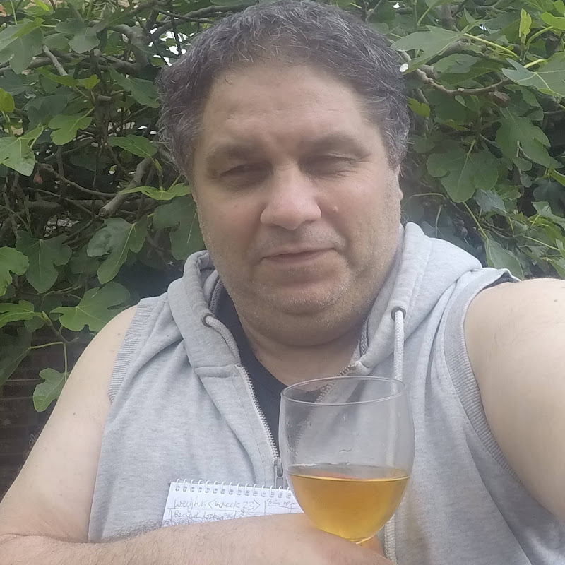 Hire Poplock Paul — Arts & Crafts YouTube creator for sponsorships