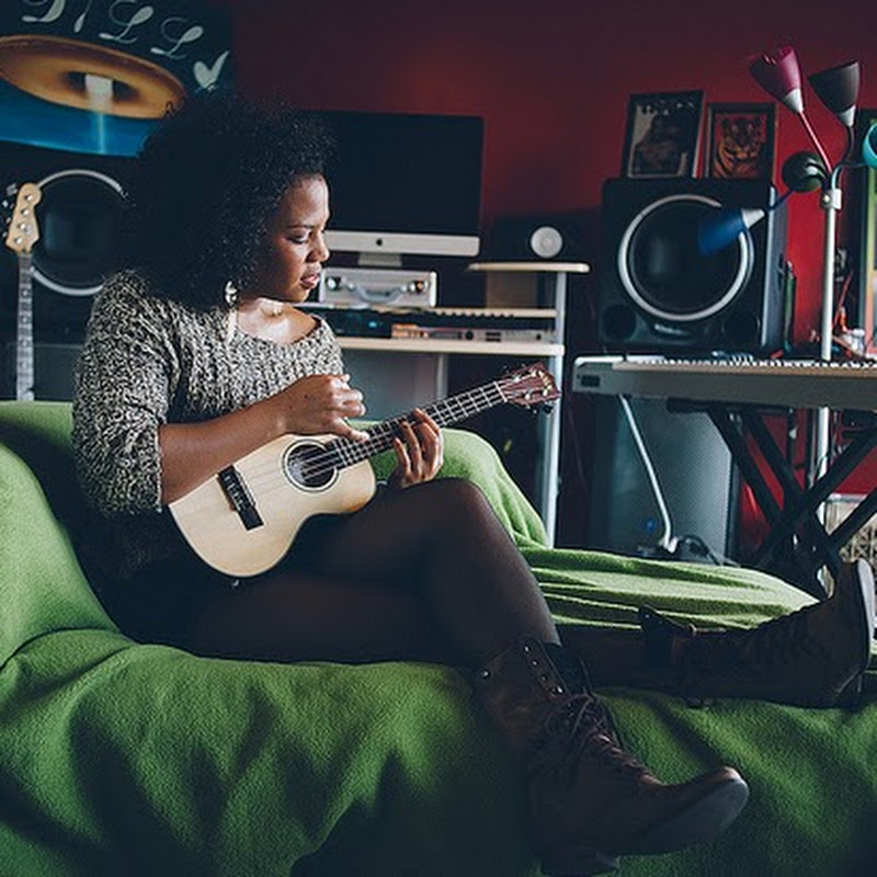 Geminelle Rollins @geminelle | Thizzler