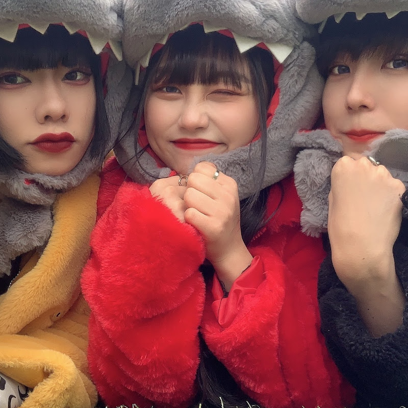 ウチら3姉妹のサムネイル