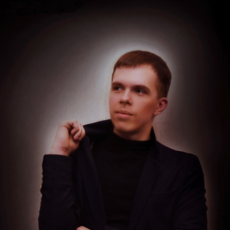 Денис Белов