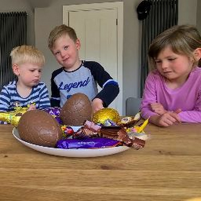 Hire Oakey Family — Family Travel Vlogs YouTube creator for sponsorships