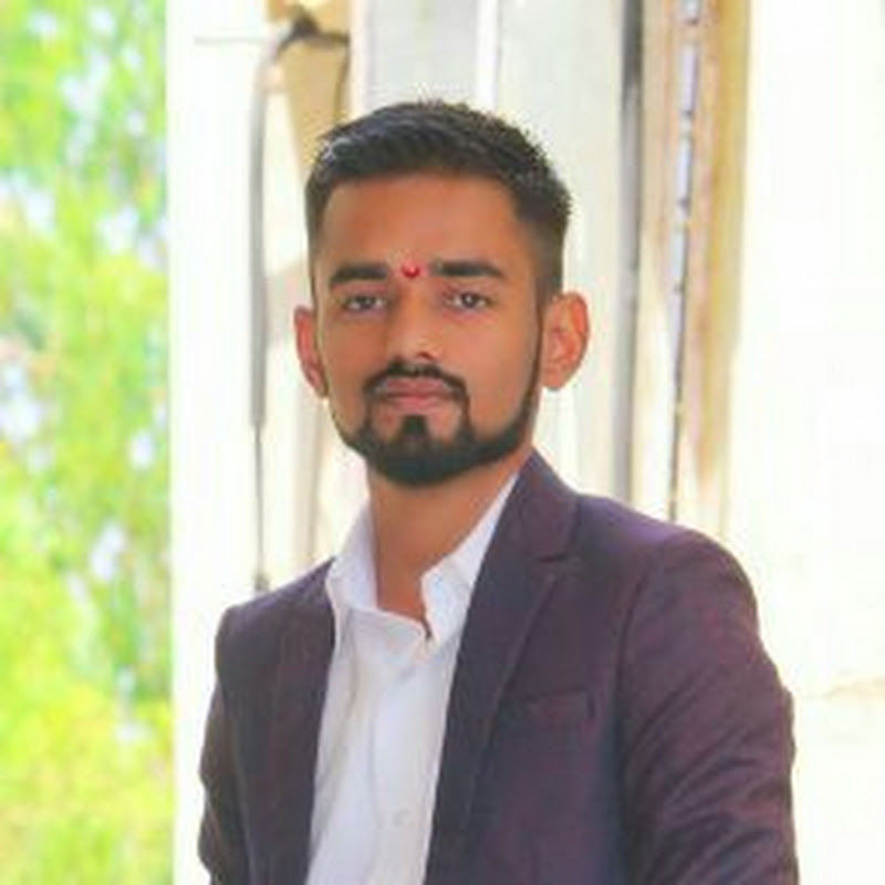 Hire Whatsapp Status — Celebrity News & Gossip YouTube creator for sponsorships