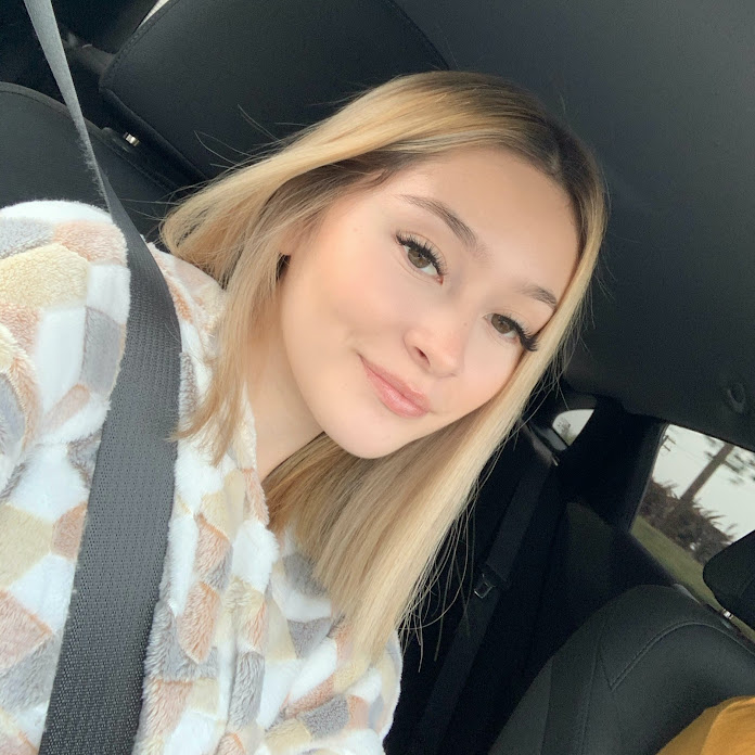 Nathaly Cuevas Net Worth & Earnings (2026)