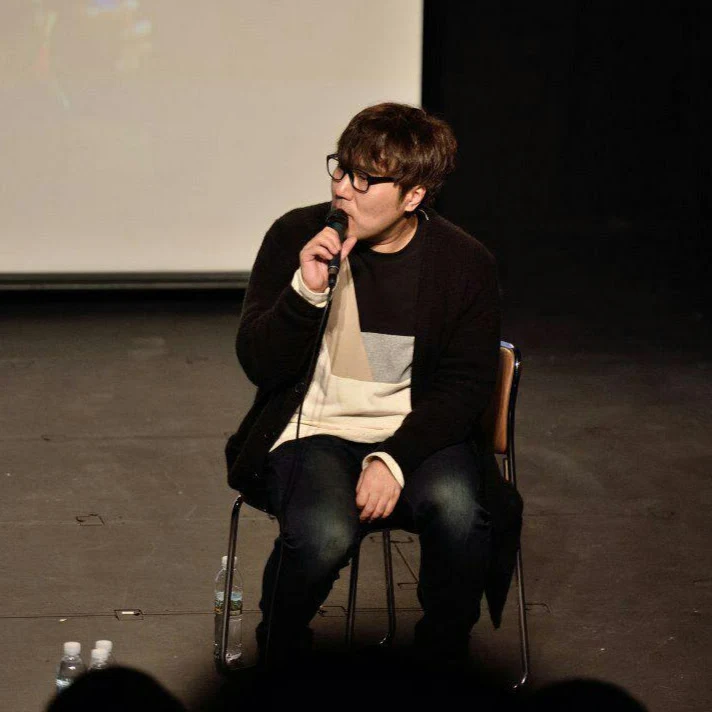 거의없다: 영화의 심장을 꿰뚫는 날카로운 시선을 가진 리뷰채널