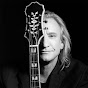 NIzyTk1fuf0-channel-avatar-Joe Walsh