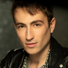Robert Giordano y 2 más