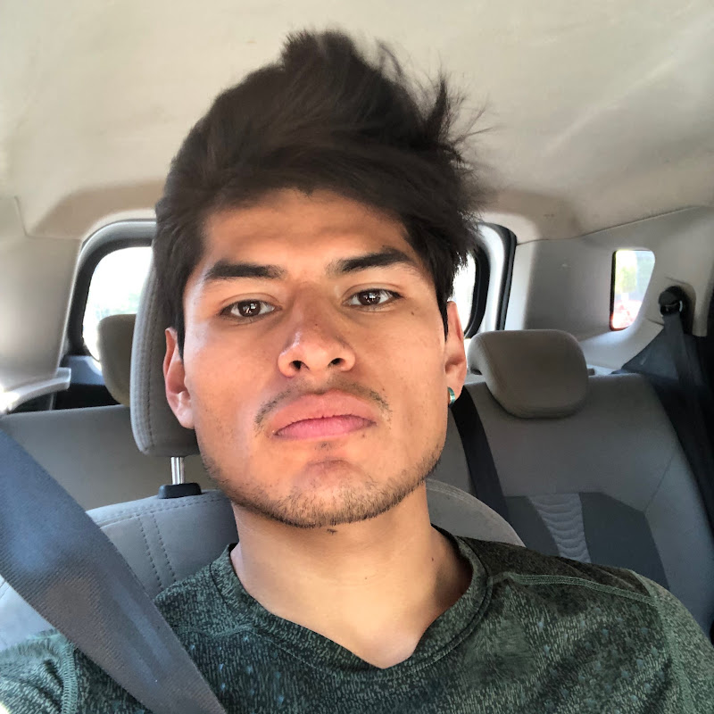 Christian León Logo