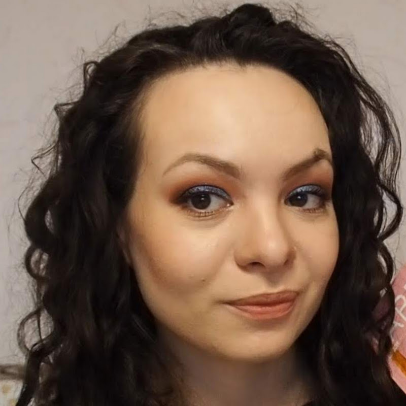 Liza LOVEPROFIT