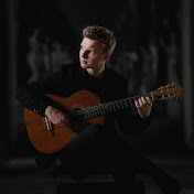 Mateusz Kowalski Classical Guitarist
