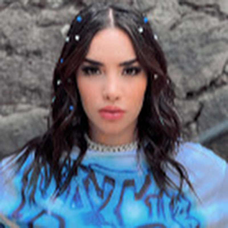 Kimberly Loaiza English