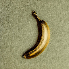 GOLDEN BANANA