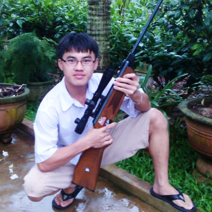 Săn bắt và hái lượm Net Worth & Earnings (2025)