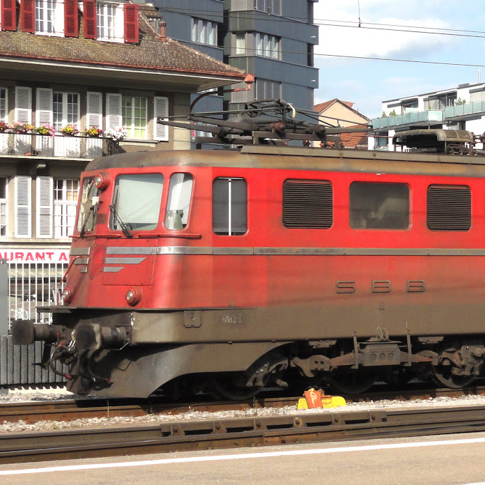 lorirocks777 Net Worth & Earnings (2025)