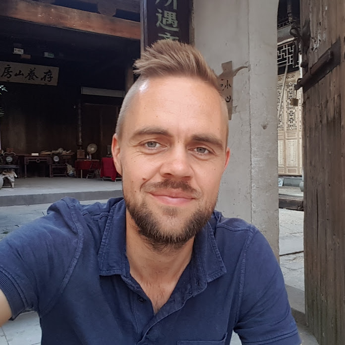 Stef Hoffer Net Worth & Earnings (2026)