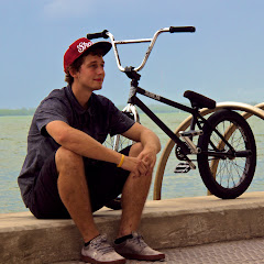 Thumbnail of related channel