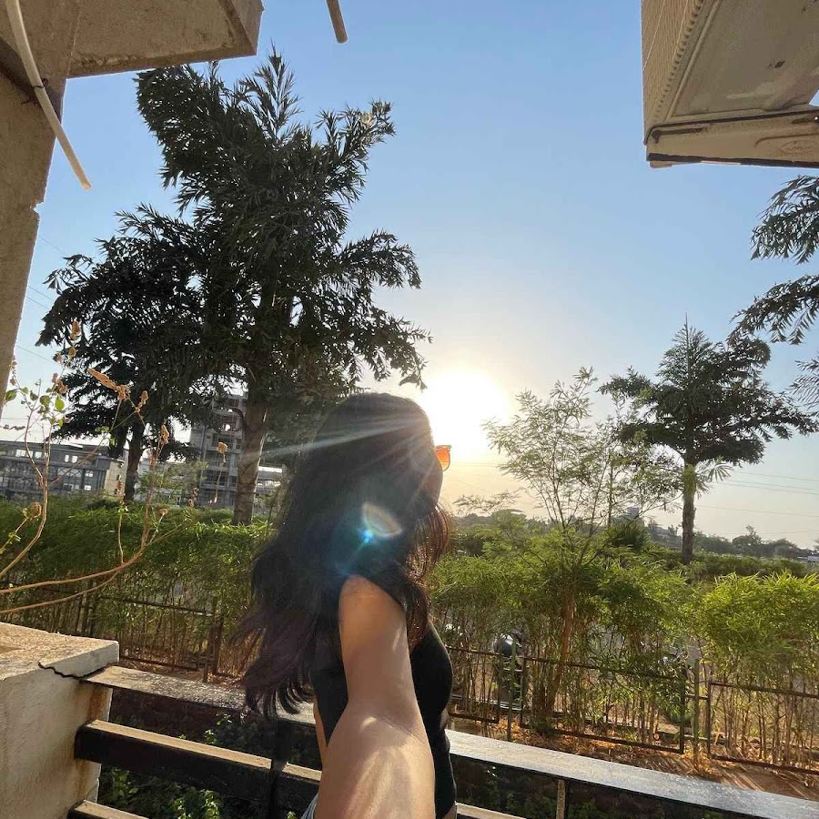 Volvo s60 r-design 2016. Шильдик r-design volvo s90. Буквы sr. Логотип с буквами sr. Картинка sr.